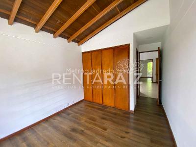 Casa de 3 alcobas en venta en San Lucas, Medellín, 244 m² · foto 19 de 20