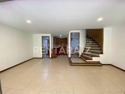 Casa de 3 alcobas en venta en San Lucas, Medellín, 244 m² · foto 4 de 20