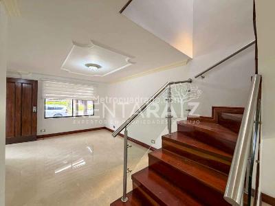 Casa de 3 alcobas en venta en El Dorado, Envigado, 200 m² · foto 18 de 20