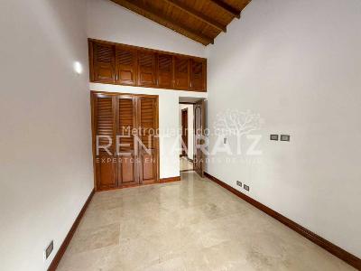 Casa de 3 alcobas en venta en El Dorado, Envigado, 200 m² · foto 20 de 20