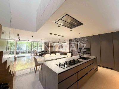 Casa de 4 alcobas en venta en San Lucas, Medellín, 220 m² · foto 4 de 20