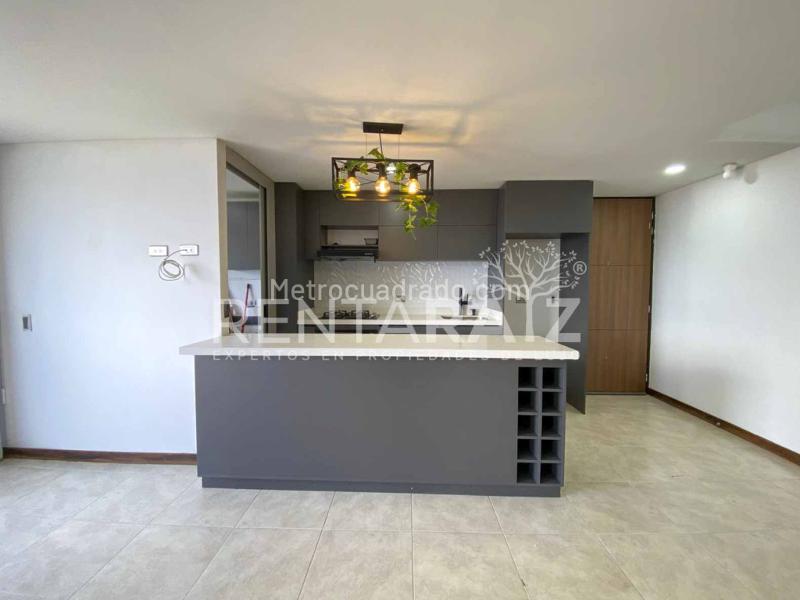 Bright 2BR Apartment in La Ferrería, La Estrella - 4