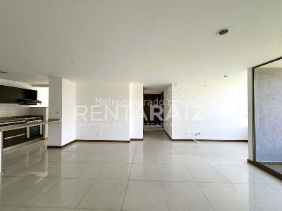 Apartamento de 3 alcobas en venta en El Poblado, Medellín, 90 m² · foto 4 de 20