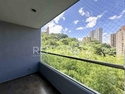 Apartamento de 3 alcobas en venta en El Poblado, Medellín, 90 m² · foto 9 de 20