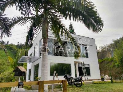 Casa de 5 alcobas en venta en Salado, Envigado, 450 m² · foto 1 de 20