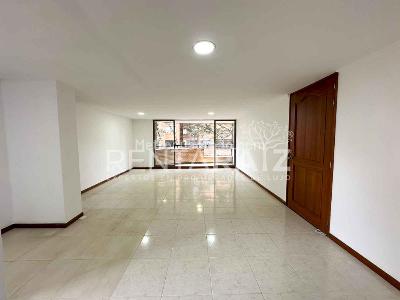 Apartamento en arriendo en Los Balsos, Medellín · foto 2 de 20