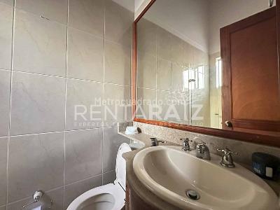 Casa de 3 alcobas en venta en Loma Del Chocho, Envigado, 290 m² · foto 13 de 20