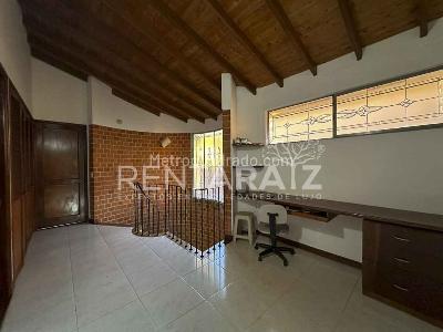 Casa de 3 alcobas en venta en Loma Del Chocho, Envigado, 290 m² · foto 14 de 20