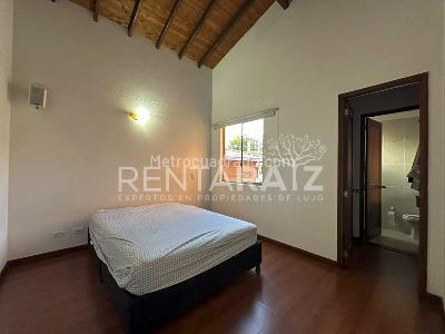 Casa de 3 alcobas en venta en Loma Del Chocho, Envigado, 290 m² · foto 15 de 20