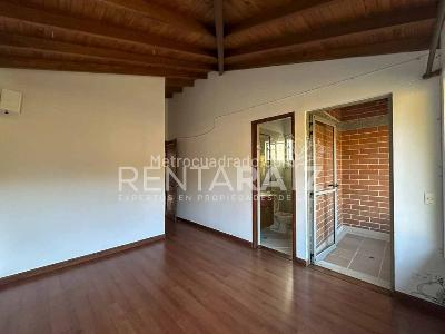 Casa de 3 alcobas en venta en Loma Del Chocho, Envigado, 290 m² · foto 18 de 20