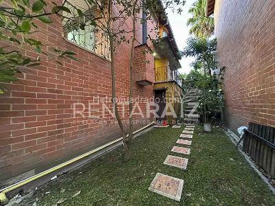 Casa de 3 alcobas en venta en Loma Del Chocho, Envigado, 290 m² · foto 2 de 20