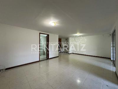 Casa de 3 alcobas en venta en Loma Del Chocho, Envigado, 290 m² · foto 7 de 20