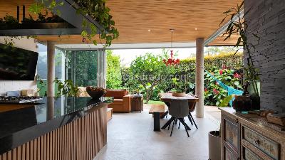 Casa de 3 alcobas en venta en La Calleja, Envigado, 310 m² · foto 4 de 20