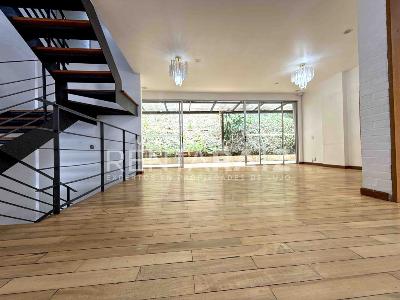 Casa de 3 alcobas en venta en Las Palmas, Medellín, 183 m² · foto 3 de 20