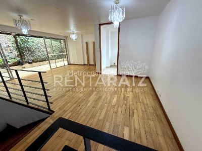 Casa de 3 alcobas en venta en Las Palmas, Medellín, 183 m² · foto 4 de 20