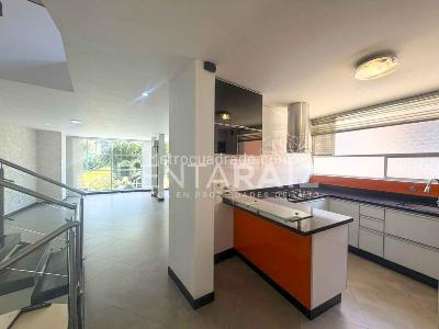 Casa de 4 alcobas en arriendo en El Tesoro El Poblado, Medellín, 480 m² · foto 5 de 20