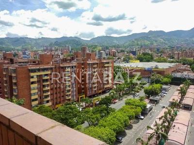 Apartamento de 4 alcobas en arriendo en Laureles, Medellín, 240 m² · foto 15 de 20