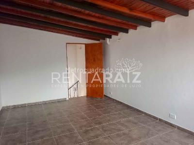 Apartamento de 4 alcobas en arriendo en Laureles, Medellín, 240 m² · foto 16 de 20