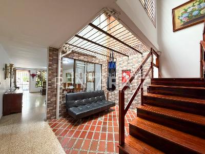 Casa de 4 alcobas en venta en El Trianon, Envigado, 174 m² · foto 11 de 20