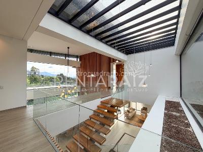 Casa de 5 alcobas en venta en Las Palmas, Medellín, 1042 m² · foto 13 de 20