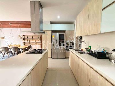 Casa de 3 alcobas en venta en San Lucas, Medellín, 220 m² · foto 6 de 20
