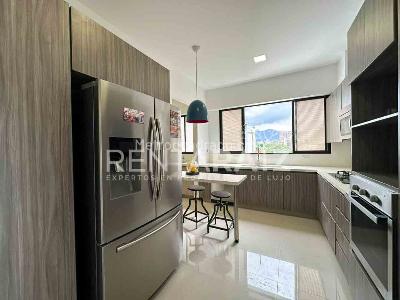 Apartamento de 3 alcobas en venta en El Poblado, Medellín, 277 m² · foto 14 de 20