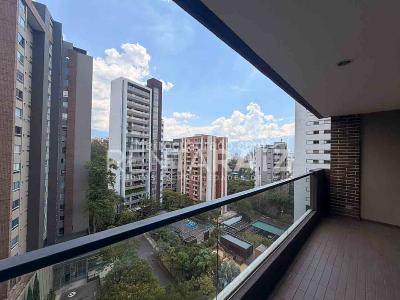 Apartamento de 3 alcobas en arriendo en Los Balsos El Poblado, Medellín, 94 m² · foto 14 de 20