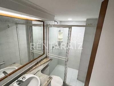 Apartamento de 3 alcobas en venta en Laureles, Medellín, 157 m² · foto 12 de 20