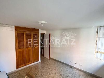 Apartamento de 3 alcobas en venta en Laureles, Medellín, 157 m² · foto 13 de 20