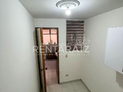 Apartamento de 3 alcobas en venta en Laureles, Medellín, 157 m² · foto 4 de 20