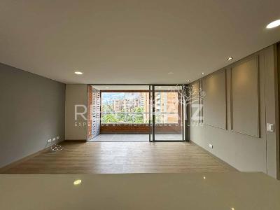 Apartamento en venta en Loma De Las Brujas, Envigado · foto 2 de 20
