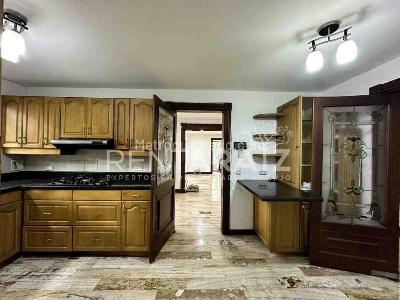 Apartamento de 3 alcobas en venta en La Inferior, Medellín, 300 m² · foto 11 de 20