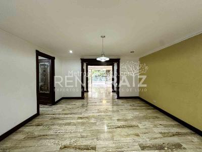 Apartamento de 3 alcobas en venta en La Inferior, Medellín, 300 m² · foto 14 de 20