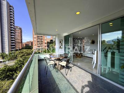 Apartamento de 3 alcobas en venta en Loma De Los Parra, Medellín, 130 m² · foto 2 de 20