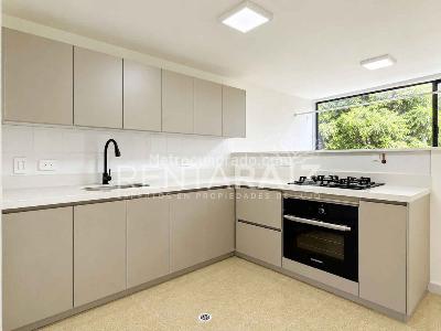 Casa de 3 alcobas en arriendo en El Tesoro, Medellín, 210 m² · foto 6 de 20