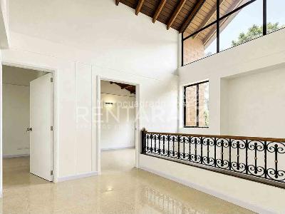Casa de 3 alcobas en arriendo en El Tesoro, Medellín, 210 m² · foto 18 de 20