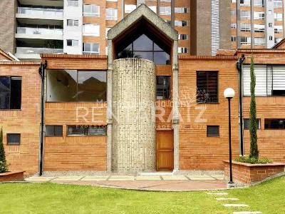 Casa de 3 alcobas en arriendo en El Tesoro, Medellín, 210 m² · foto 19 de 20