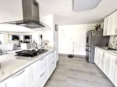 Apartamento de 3 alcobas en venta en El Poblado, Medellín, 256 m² · foto 10 de 20