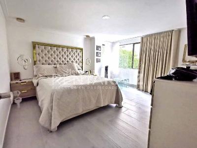 Apartamento de 3 alcobas en venta en El Poblado, Medellín, 256 m² · foto 14 de 20