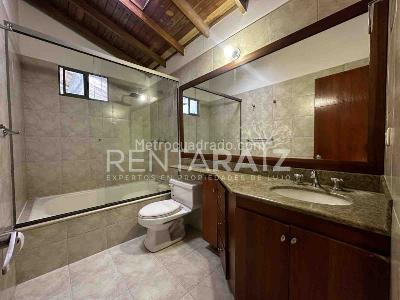 Casa de 3 alcobas en arriendo en Loma Del Esmeraldal, Envigado, 189 m² · foto 14 de 20