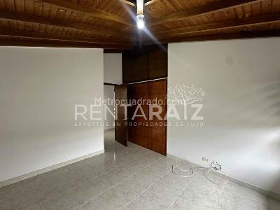 Casa de 3 alcobas en arriendo en Loma Del Esmeraldal, Envigado, 189 m² · foto 18 de 20