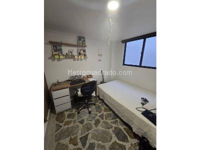 Apartamento de 3 alcobas en venta en Laureles, Medellín, 95 m² · foto 7 de 13