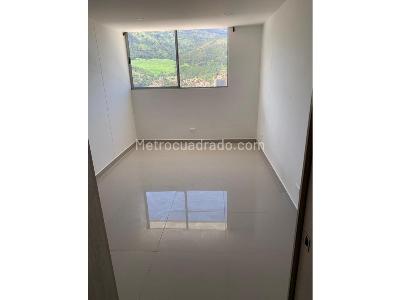 Apartaestudio en venta en Niquia, Bello, 36 m² · foto 3 de 18