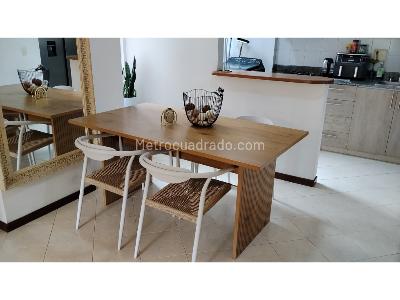 Apartamento de 3 alcobas en venta en Loma De Los Bernal, Medellín, 118 m² · foto 2 de 20