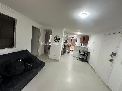 Apartamento en venta en Almeria, Medellín · foto 3 de 13