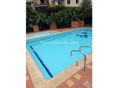 Apartamento de 2 alcobas en venta en Loma De Los Bernal, Medellín, 66 m² · foto 8 de 13