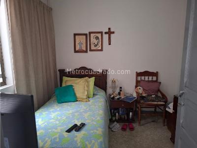 Casa de 5 alcobas en venta en La America, Medellín, 200 m² · foto 18 de 20
