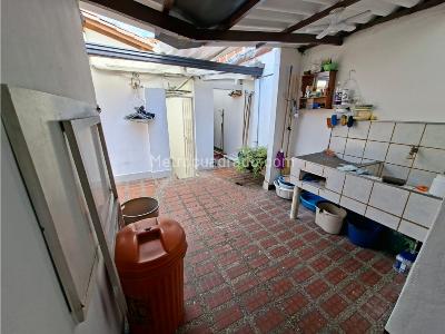 Casa de 5 alcobas en venta en La America, Medellín, 200 m² · foto 19 de 20