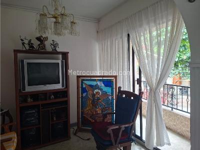 Casa de 5 alcobas en venta en La America, Medellín, 200 m² · foto 4 de 20