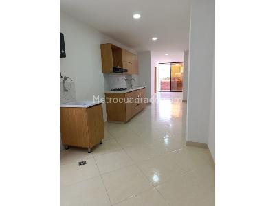 Apartamento de 3 alcobas en venta en Malta, Itagüí, 75 m² · foto 2 de 14